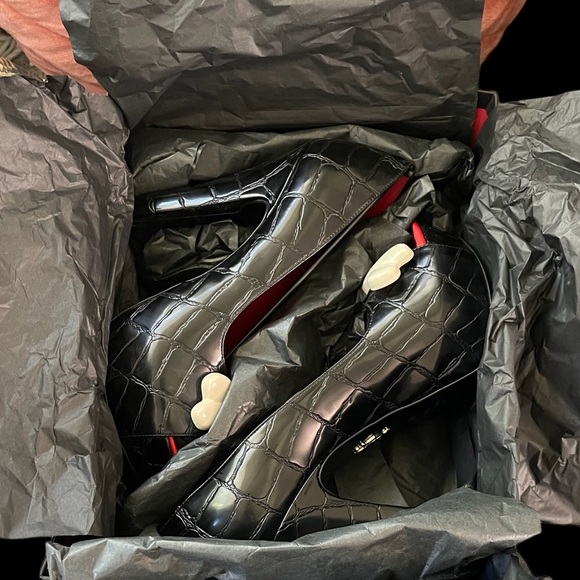 Kat Von D vegan heels! NWT - Picture 8 of 9